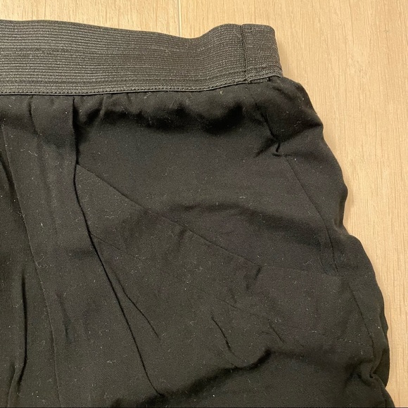 💗 Aritzia TALULA Black Summer Skirt - Picture 2 of 4